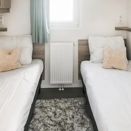 Campingplatz Lovely Stacaravan In