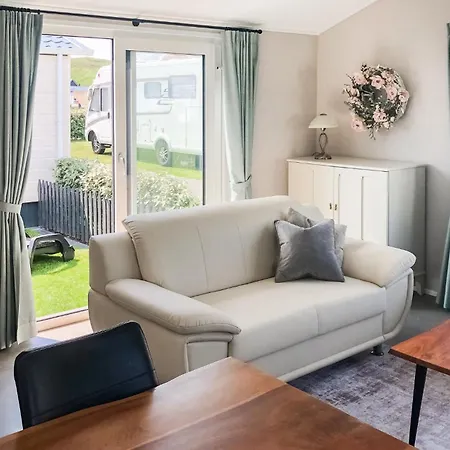 Campingplatz Lovely Stacaravan In