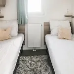 Κάμπινγκ Lovely Stacaravan In